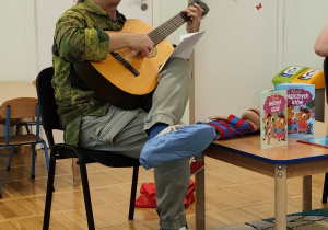 Śpiewanie piosenek.