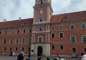 Widok na Zamek Królewski w Warszawie.